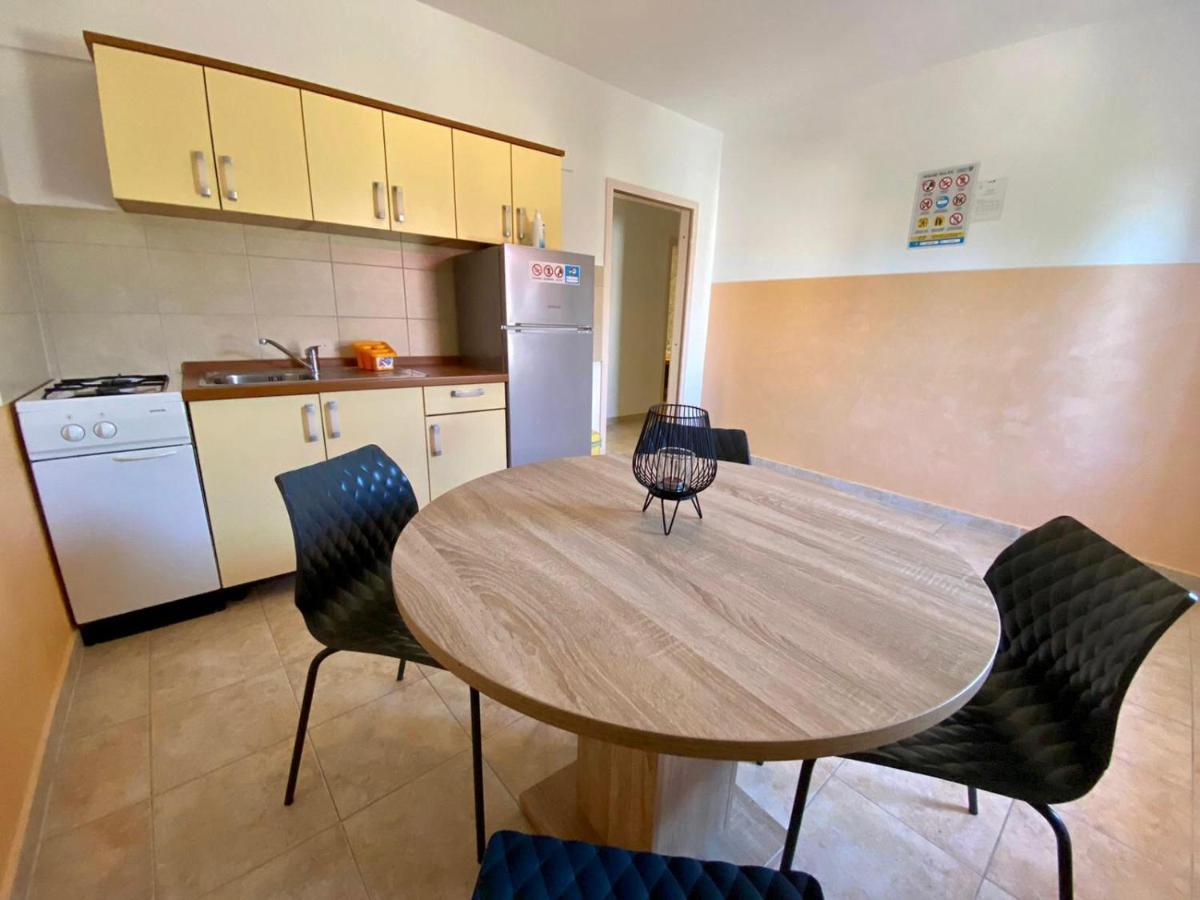 Apartments King - City Center Novaglia Esterno foto