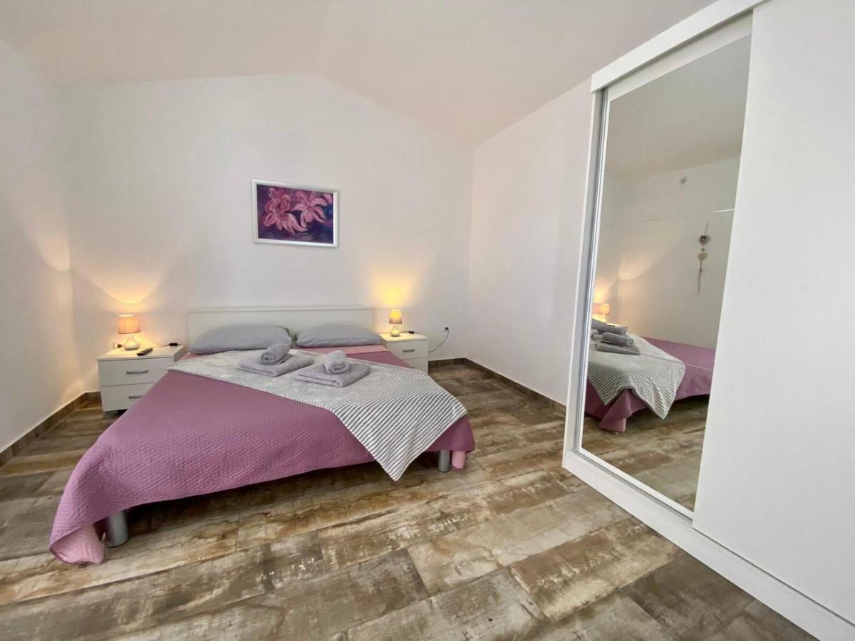 Apartments King - City Center Novaglia Esterno foto
