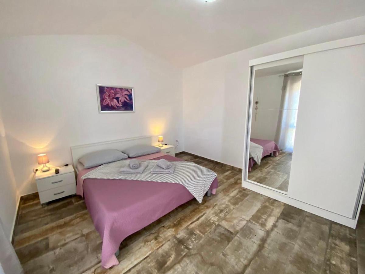 Apartments King - City Center Novaglia Esterno foto