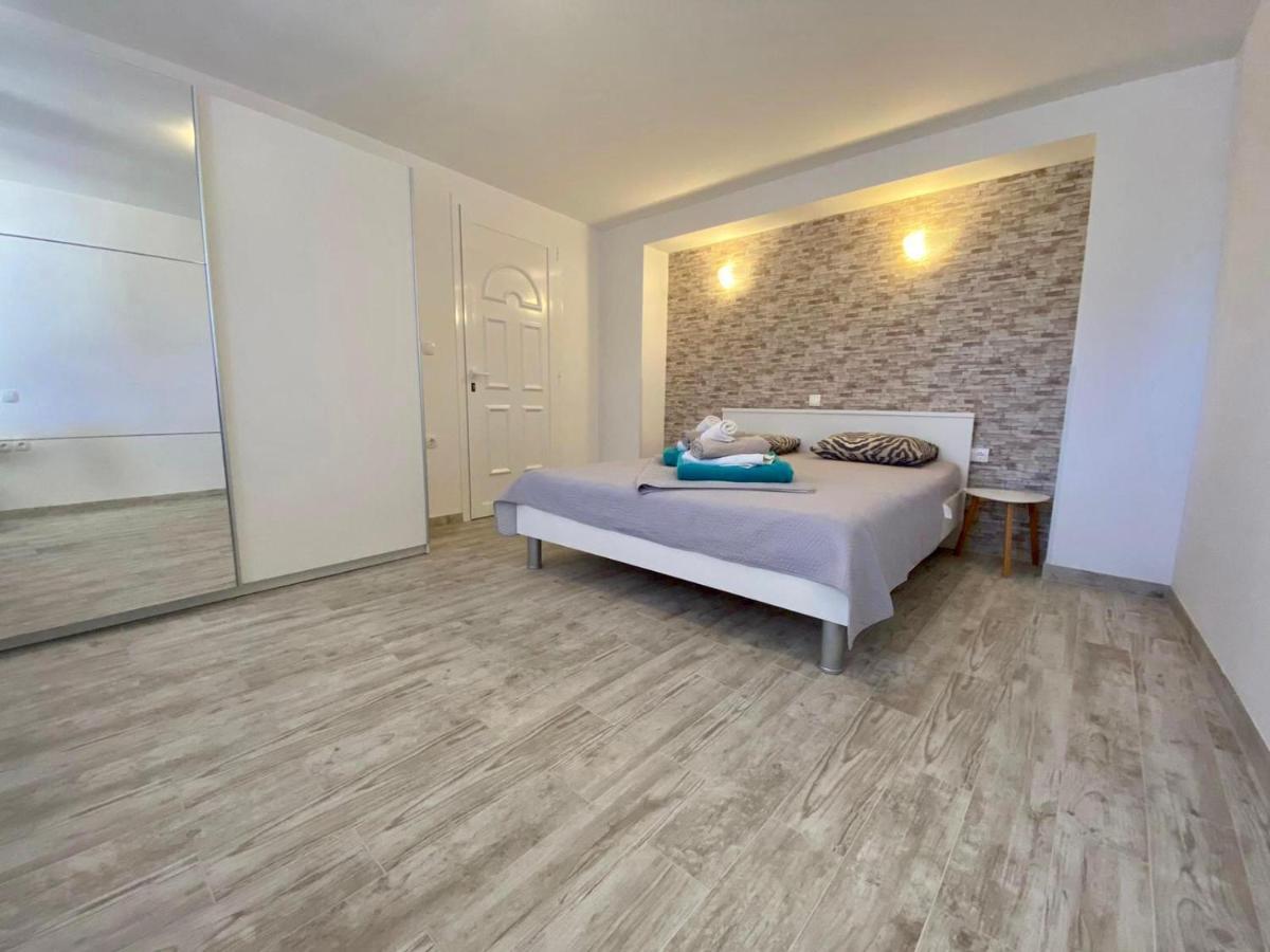 Apartments King - City Center Novaglia Esterno foto