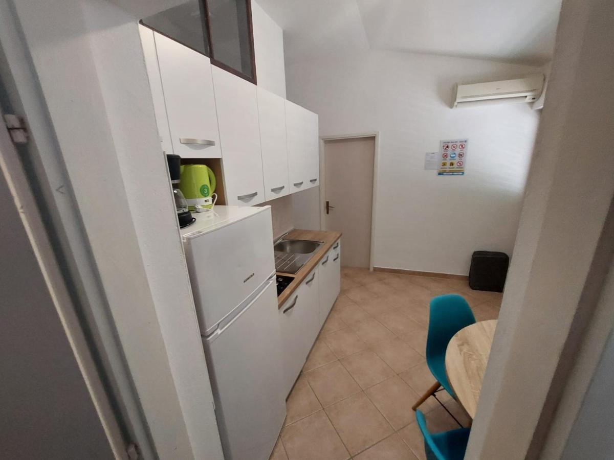 Apartments King - City Center Novaglia Esterno foto